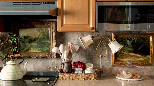 Lenox Unveils Long-Awaited Halloween Spice Village Collection