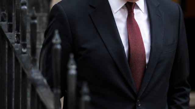 Starmer's Fall from Grace: A Deep Dive into Political Trends